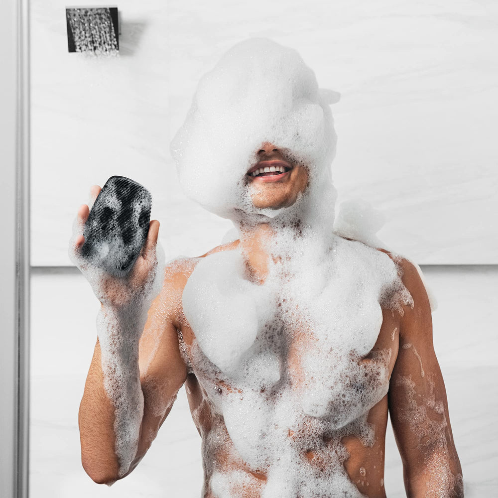 MANSCAPED The Body Buffer tamaño-compacto: cabe en rincones del baño.