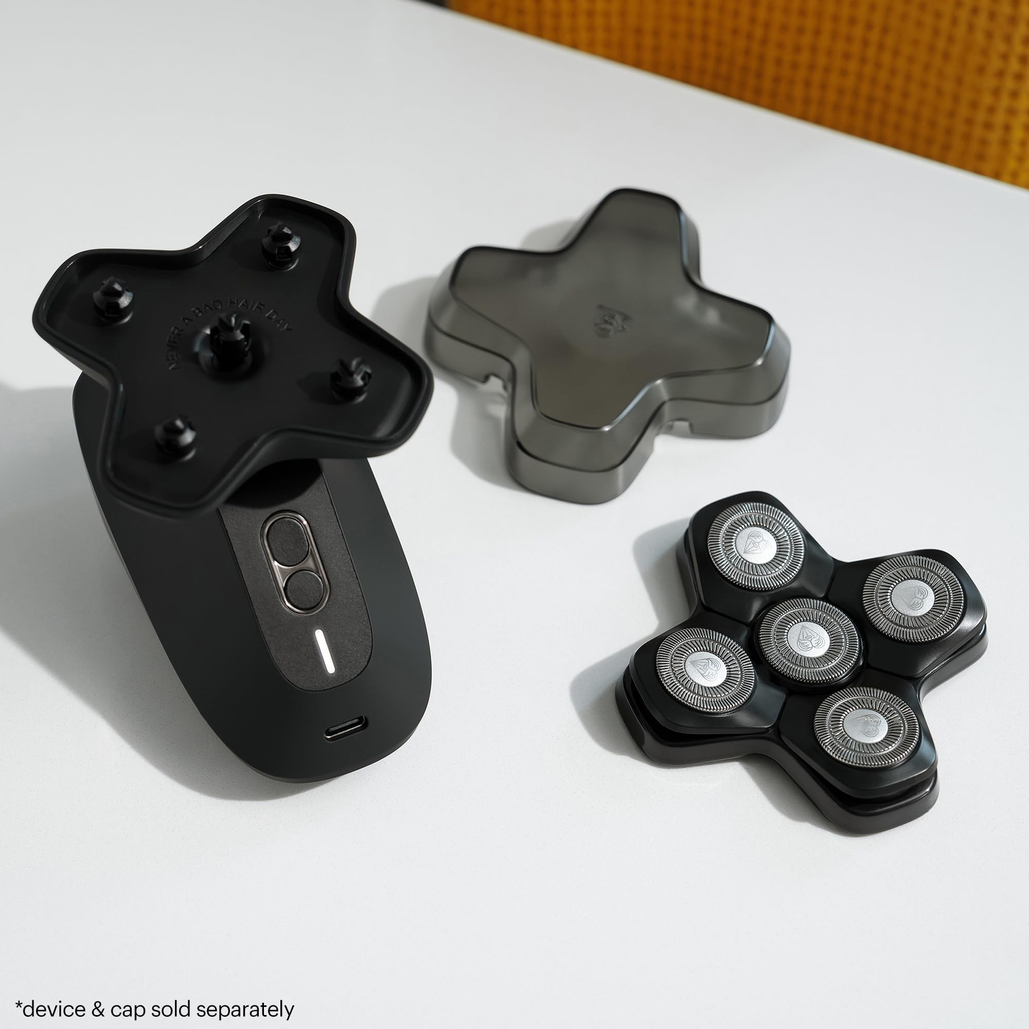 Detachable magnetic blade pad and easy-clean design for maintenance on the move.