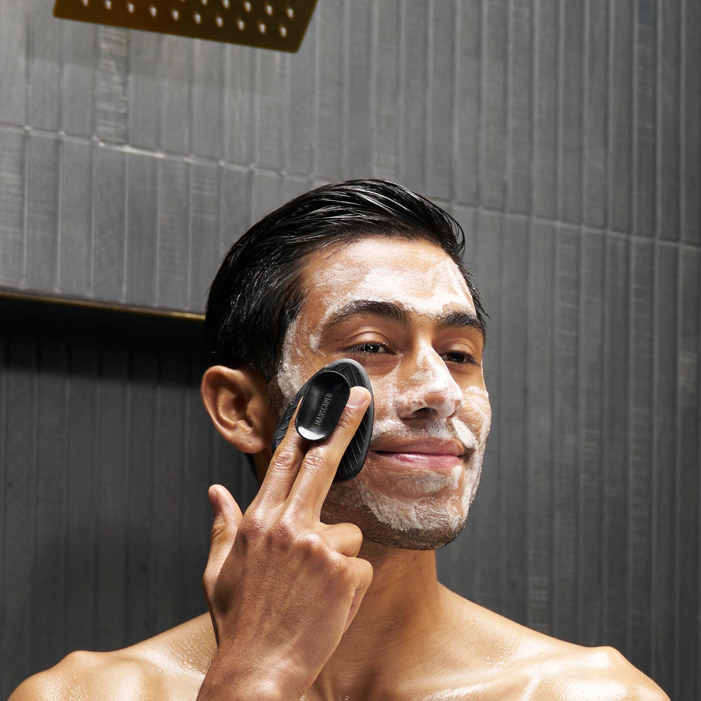 MANSCAPED The Face Buffer dries quickly for hygienic use.