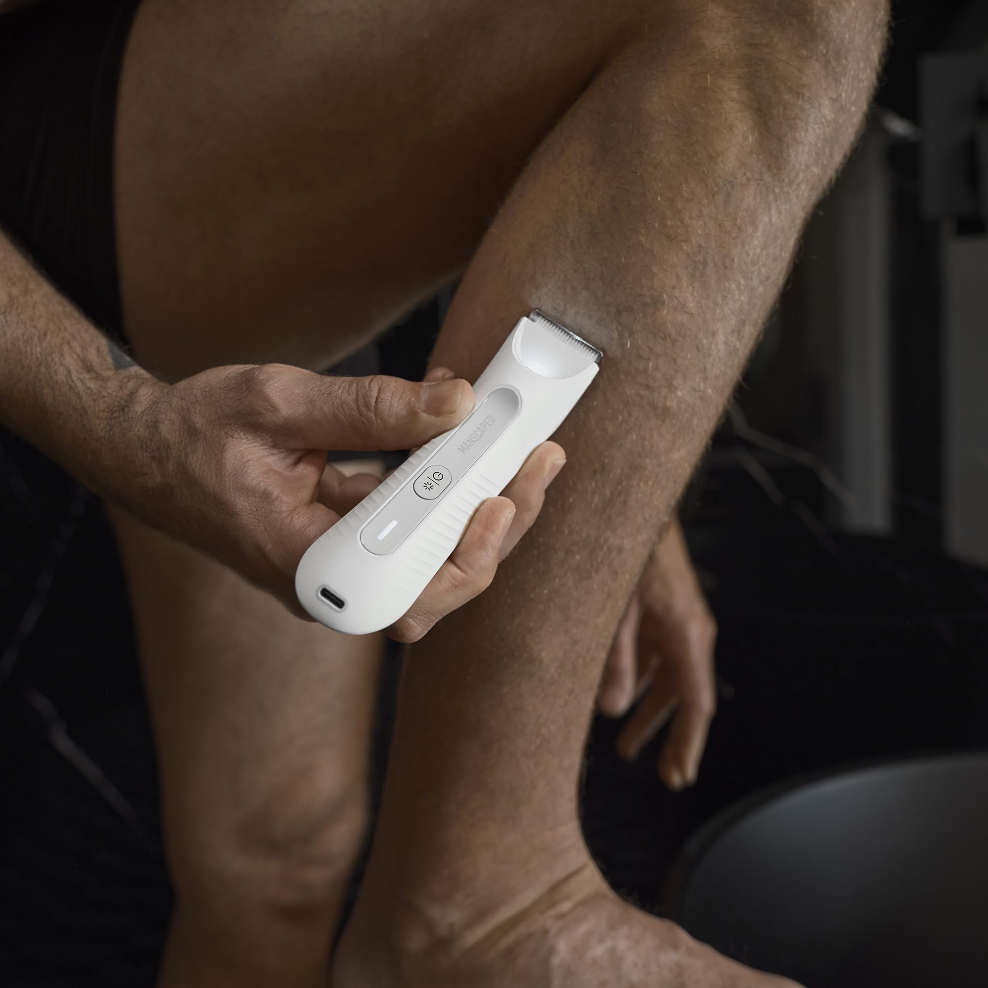 Grooming versatility for groin, body, and bikini areas with an intelligent design.