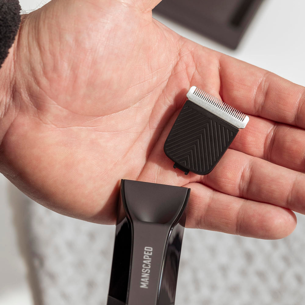 MANSCAPED snap-in blade design shown for quick, tool-free replacement.