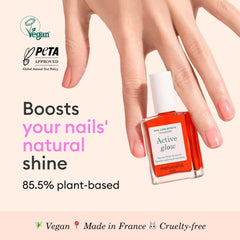 Close-up of applicator with Active Glow Cranberry color.