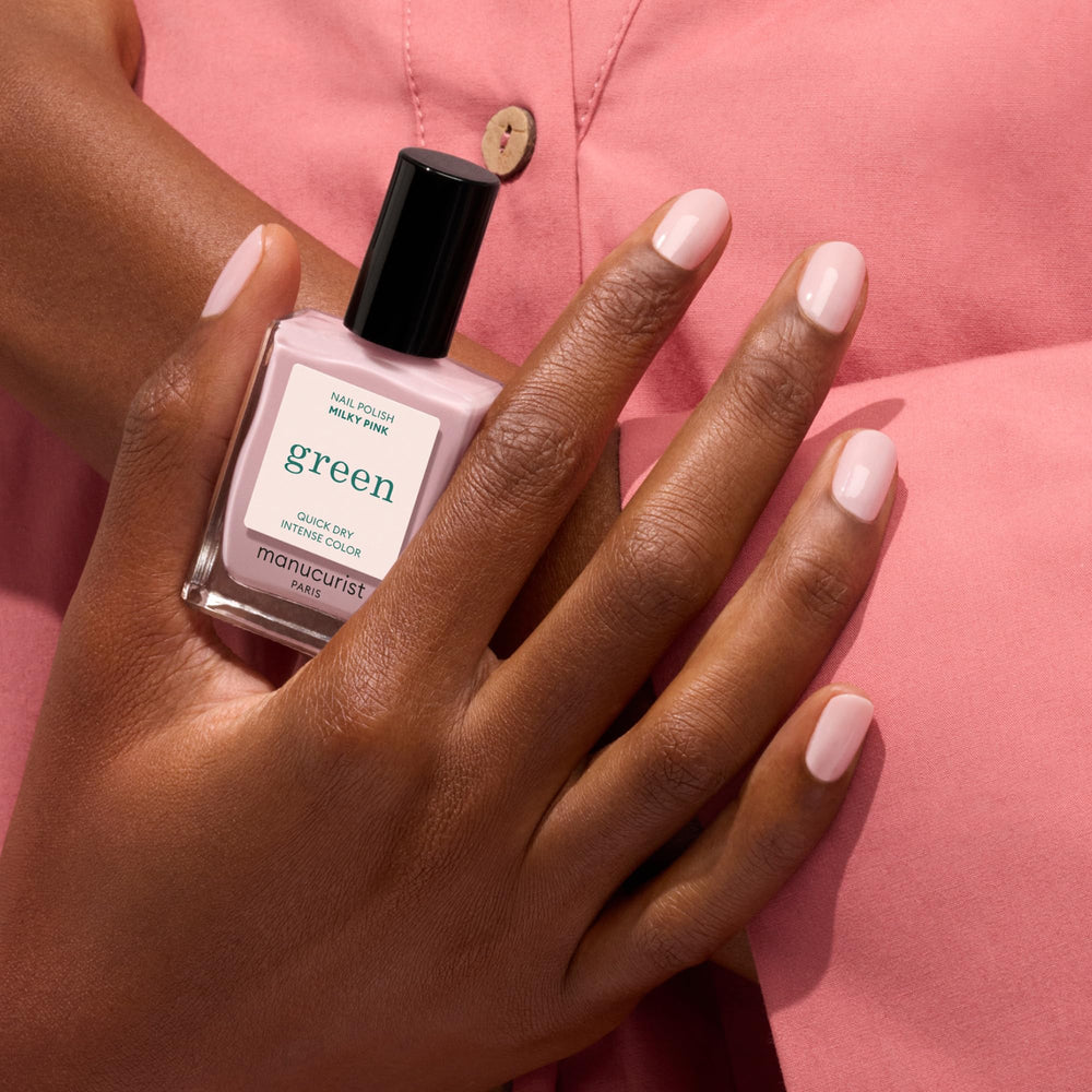 Manucurist Verde esmalte rosa lechoso ideal para principiantes