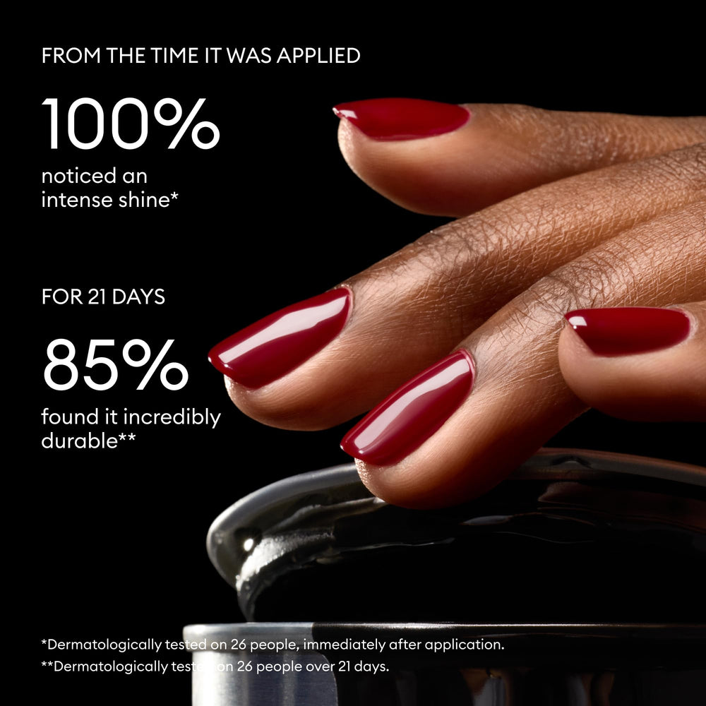 Manucurist Xtrem Flash Top Coat vegan formula designed in France for safe, ethical nail care.