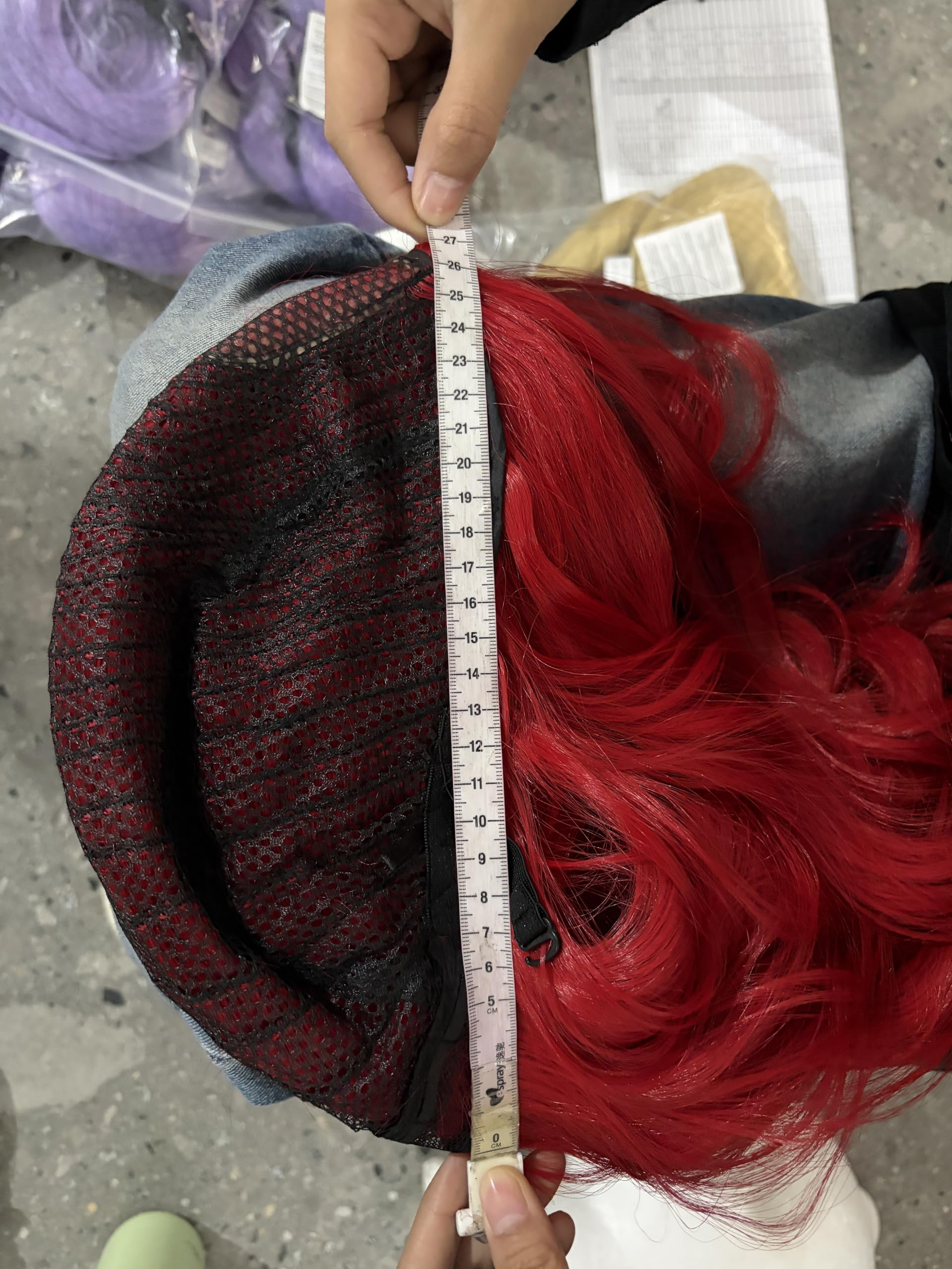 MapofBeauty 28-inch wig designed for easy styling with a wide-tooth comb.