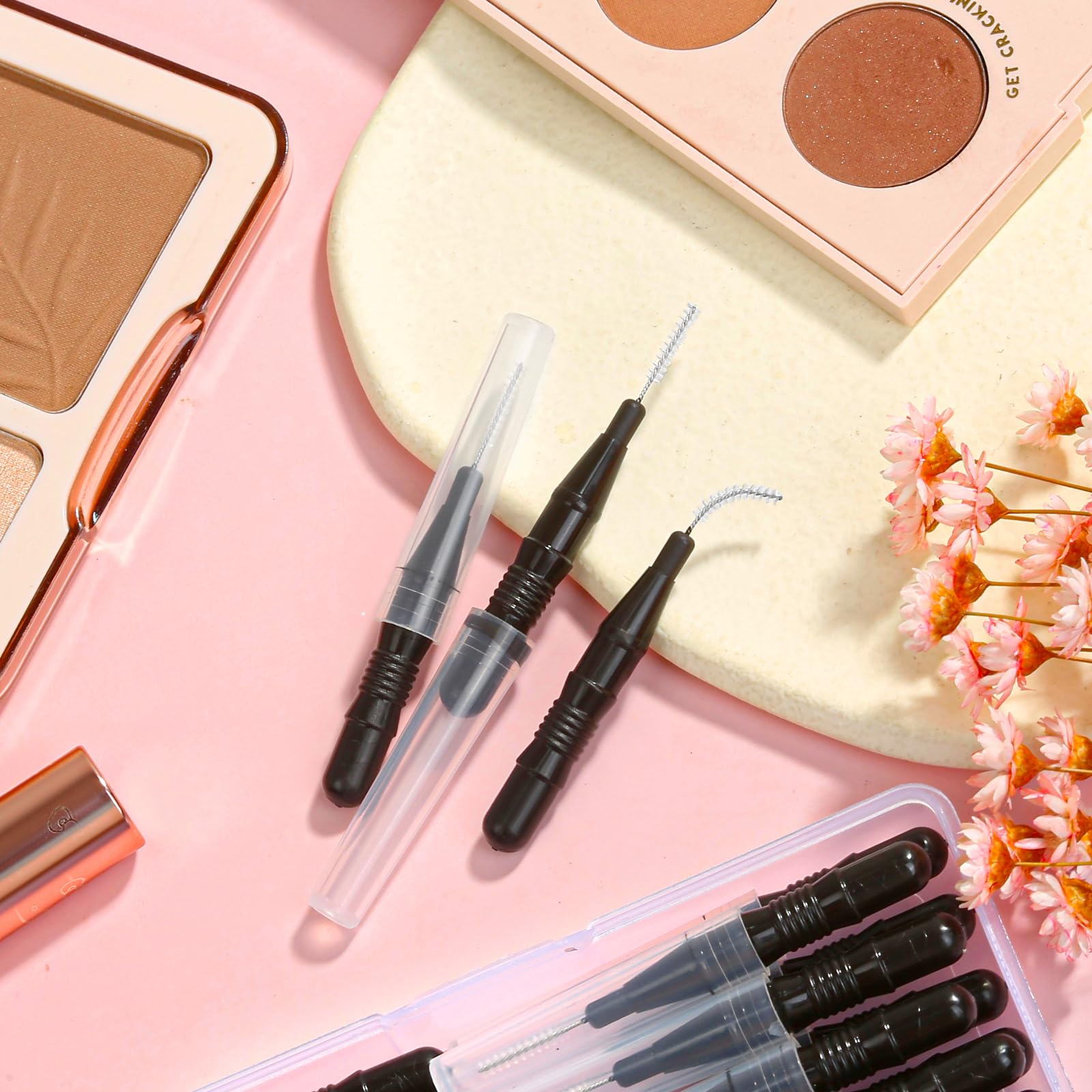 MAPVOLUT compact set suitable for beauty lovers and professionals.