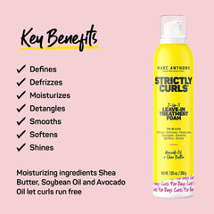 Protección contra la humedad para rizos gracias a la espuma Strictly Curls.