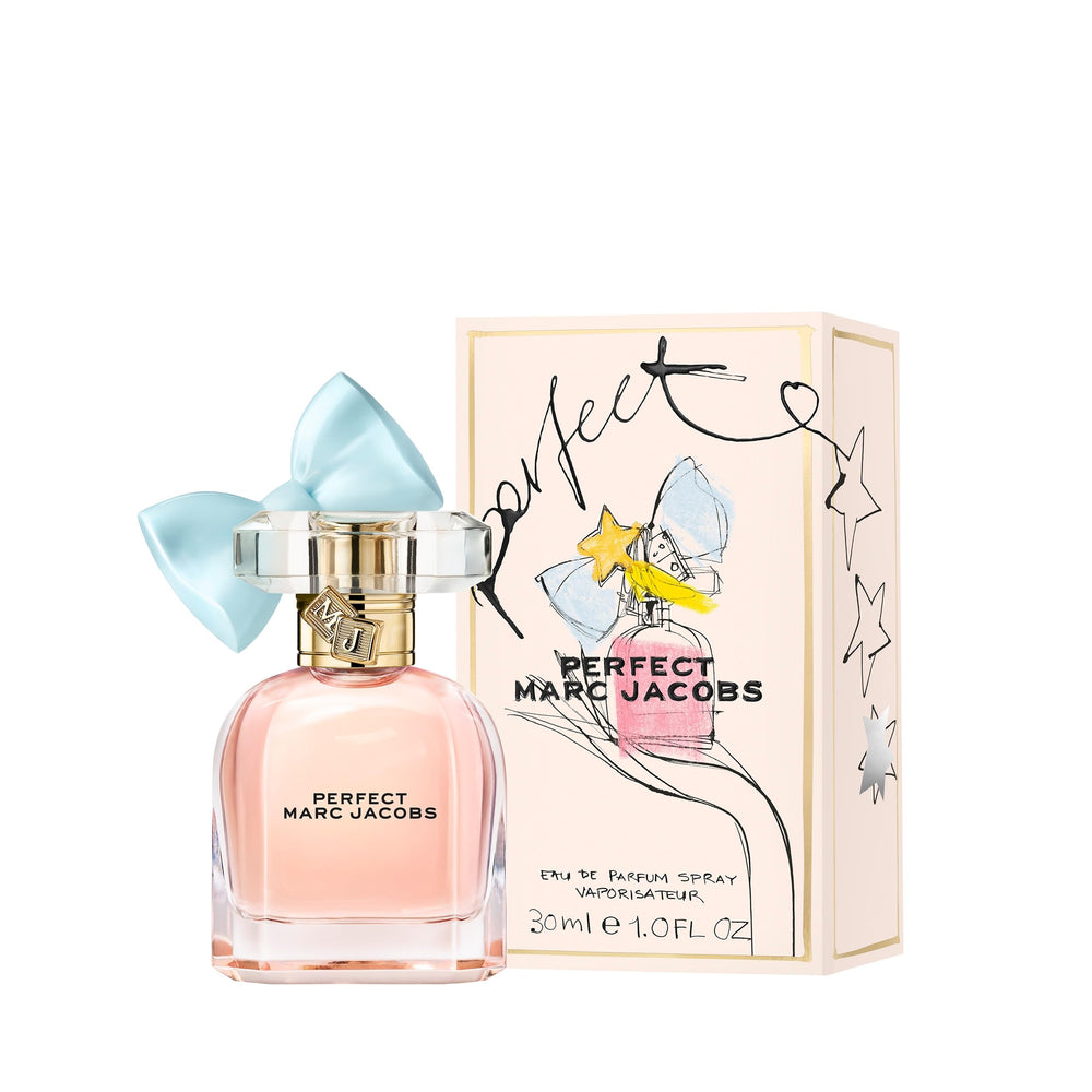 Marc Jacobs Perfect base notes cedarwood and cashmeran for a warm finish.