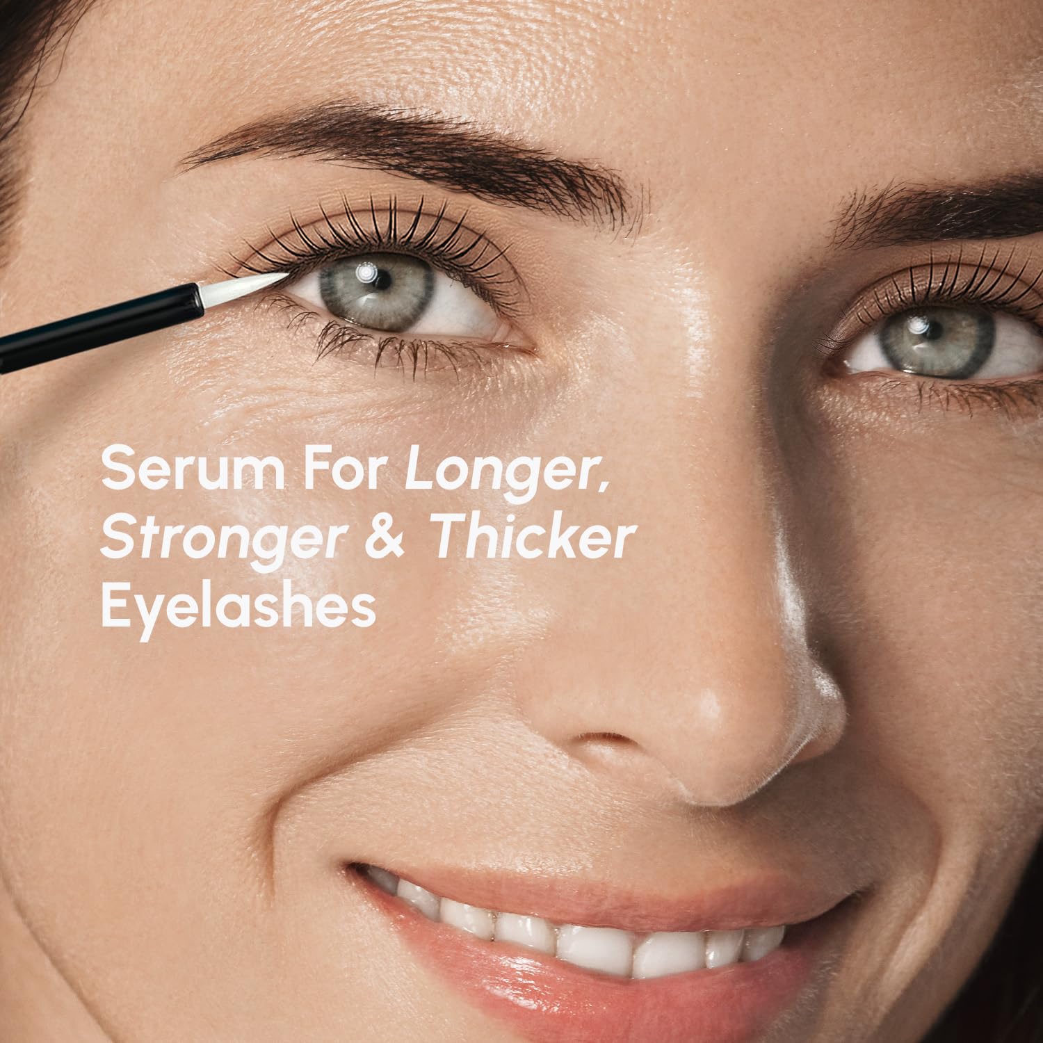 MAREE Eyelash Serum brush applicator for precise daily application.