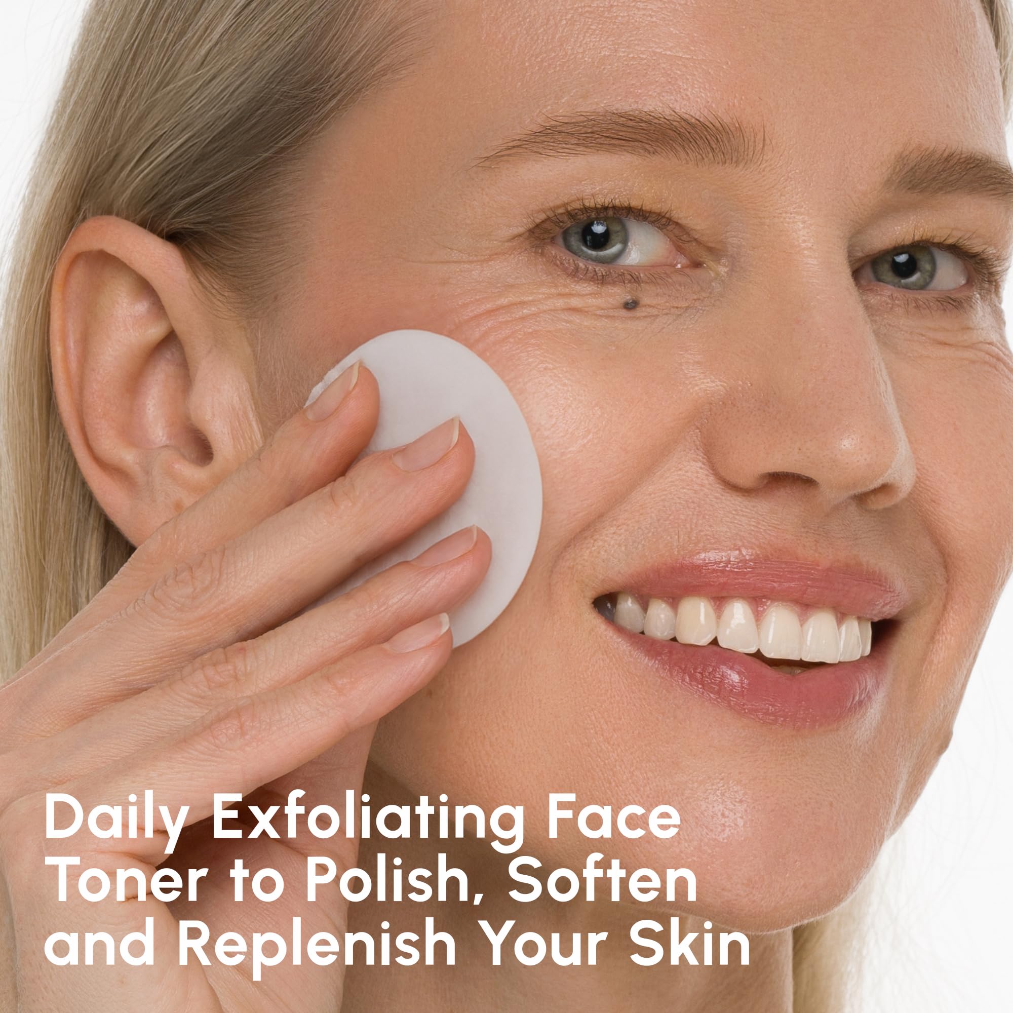 MAREE Toner bottle dispense close-up for easy daily exfoliation