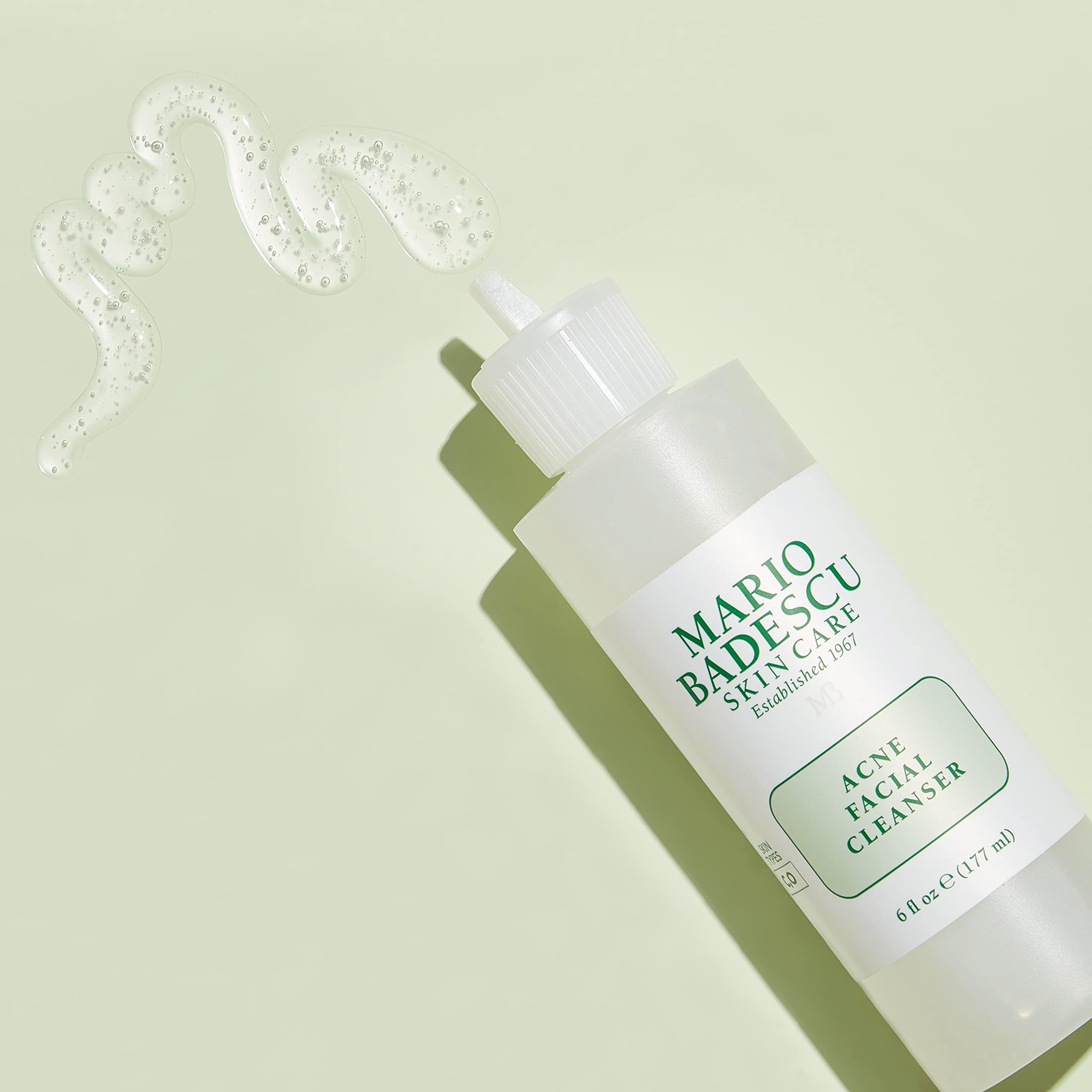 Mario Badescu Acne Cleanser limpieza profunda de poros sin aceite.