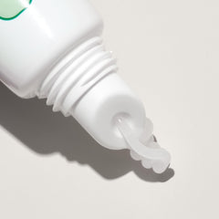 Aplicación diaria con tubo, control preciso de hidratación.