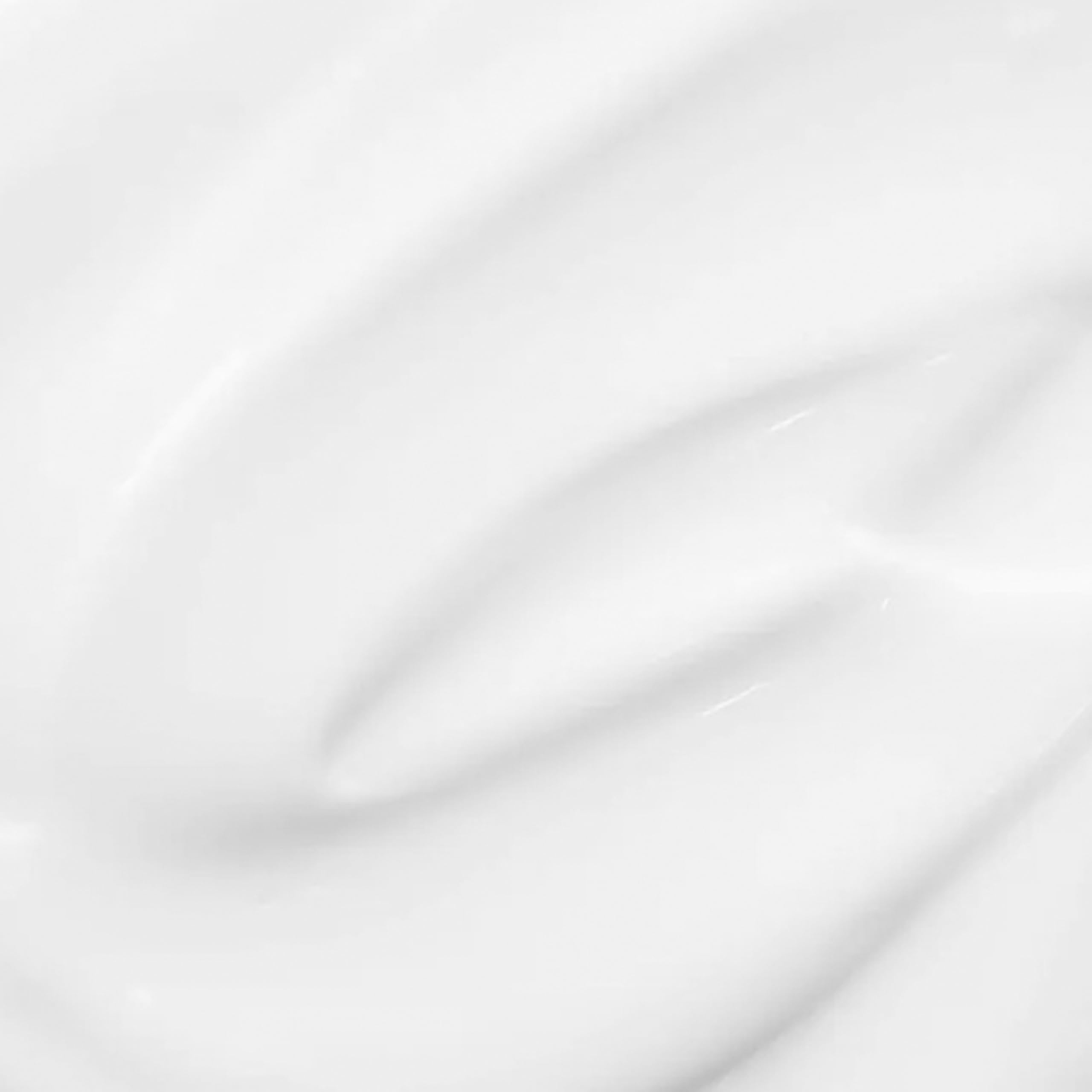 Aplicación fácil con dosificador de Mario Badescu; absorción rápida.