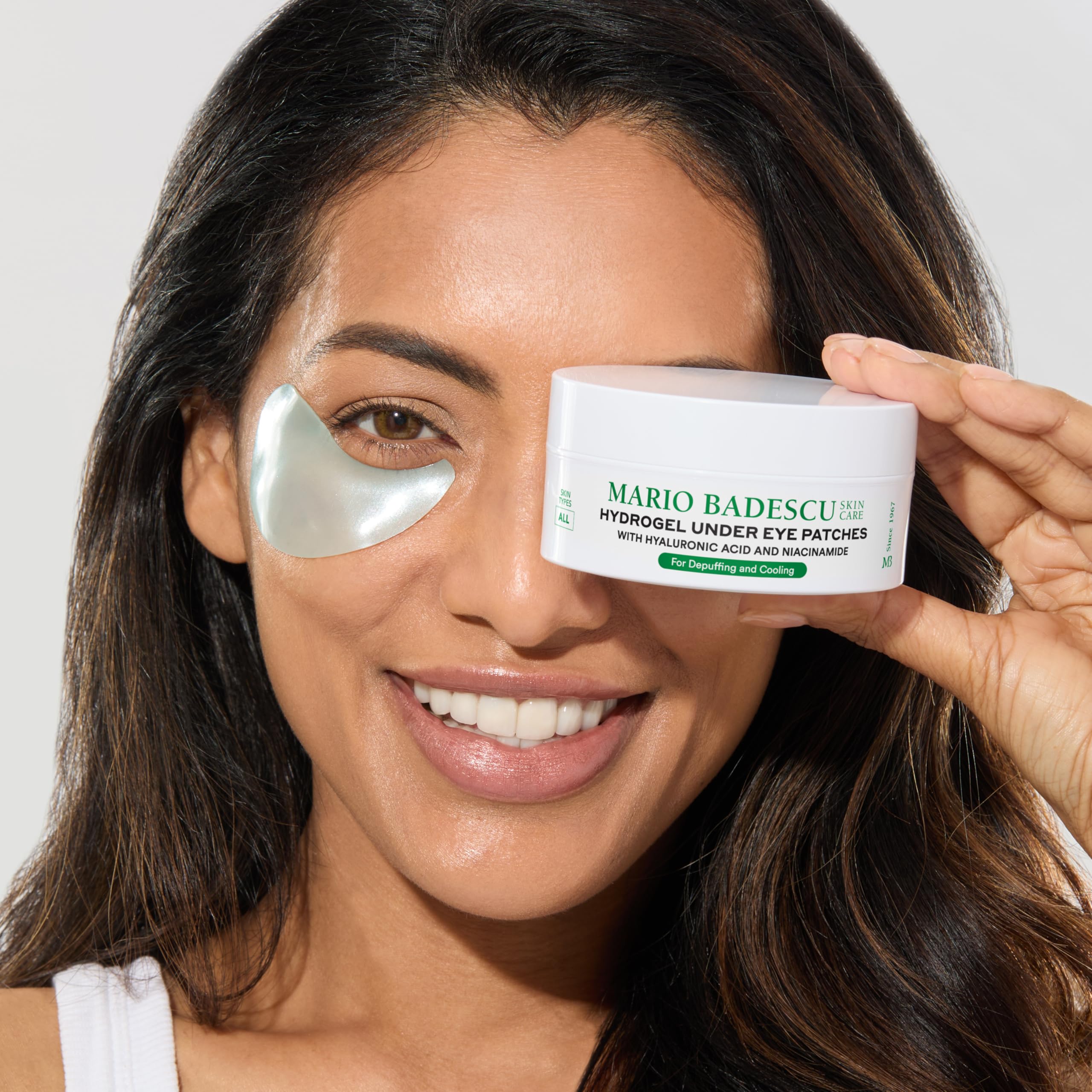 Mario Badescu hydrogel patches on-eye demonstrate potential depuffing and brightening.