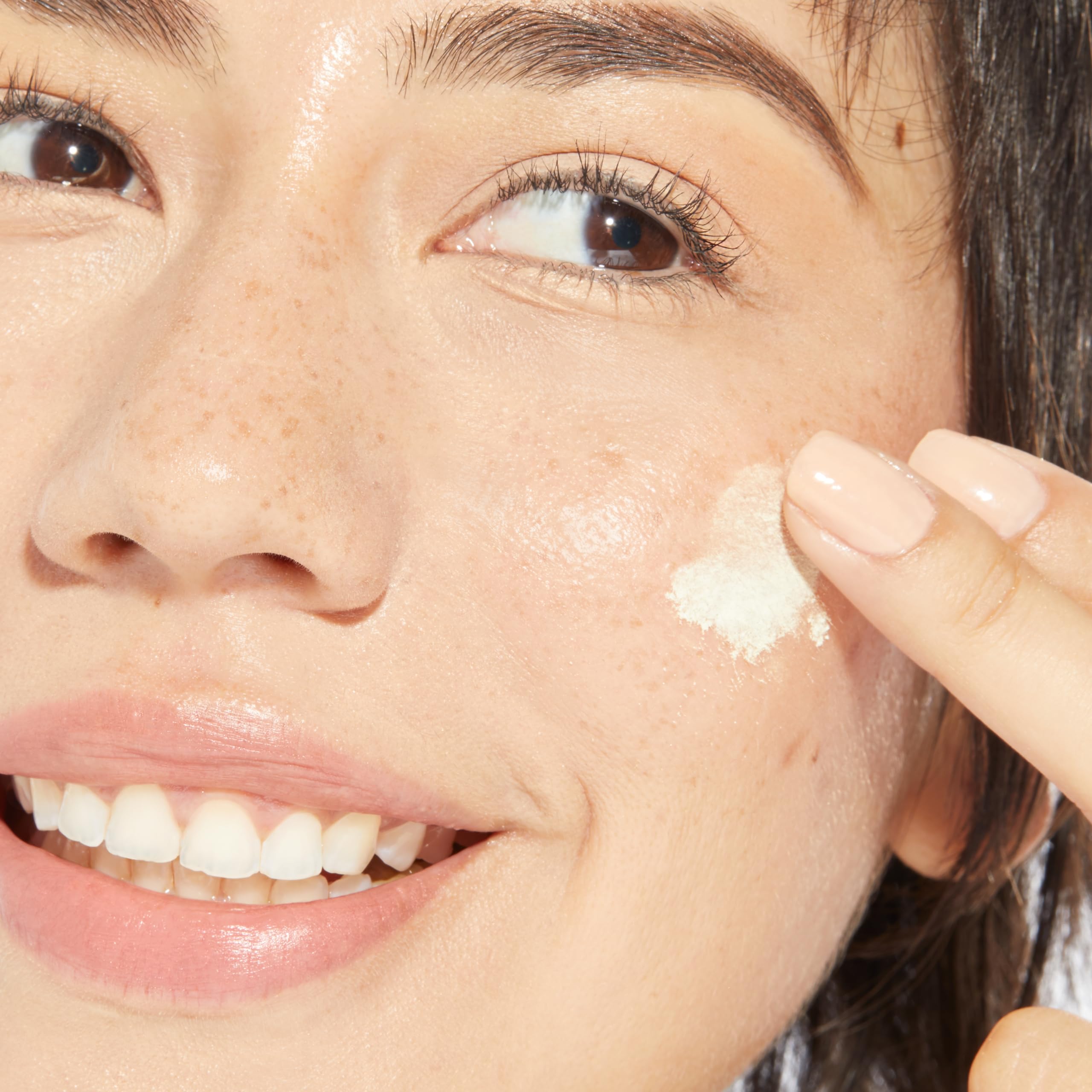 Ingrediente azufre y óxido de zinc, cuidado de imperfecciones.