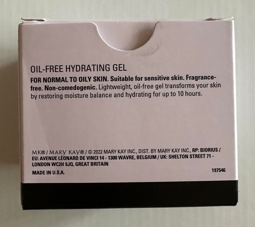 Mary Kay Oil-Free Hydrating Gel on skin, leaves a refreshing, non-greasy finish.