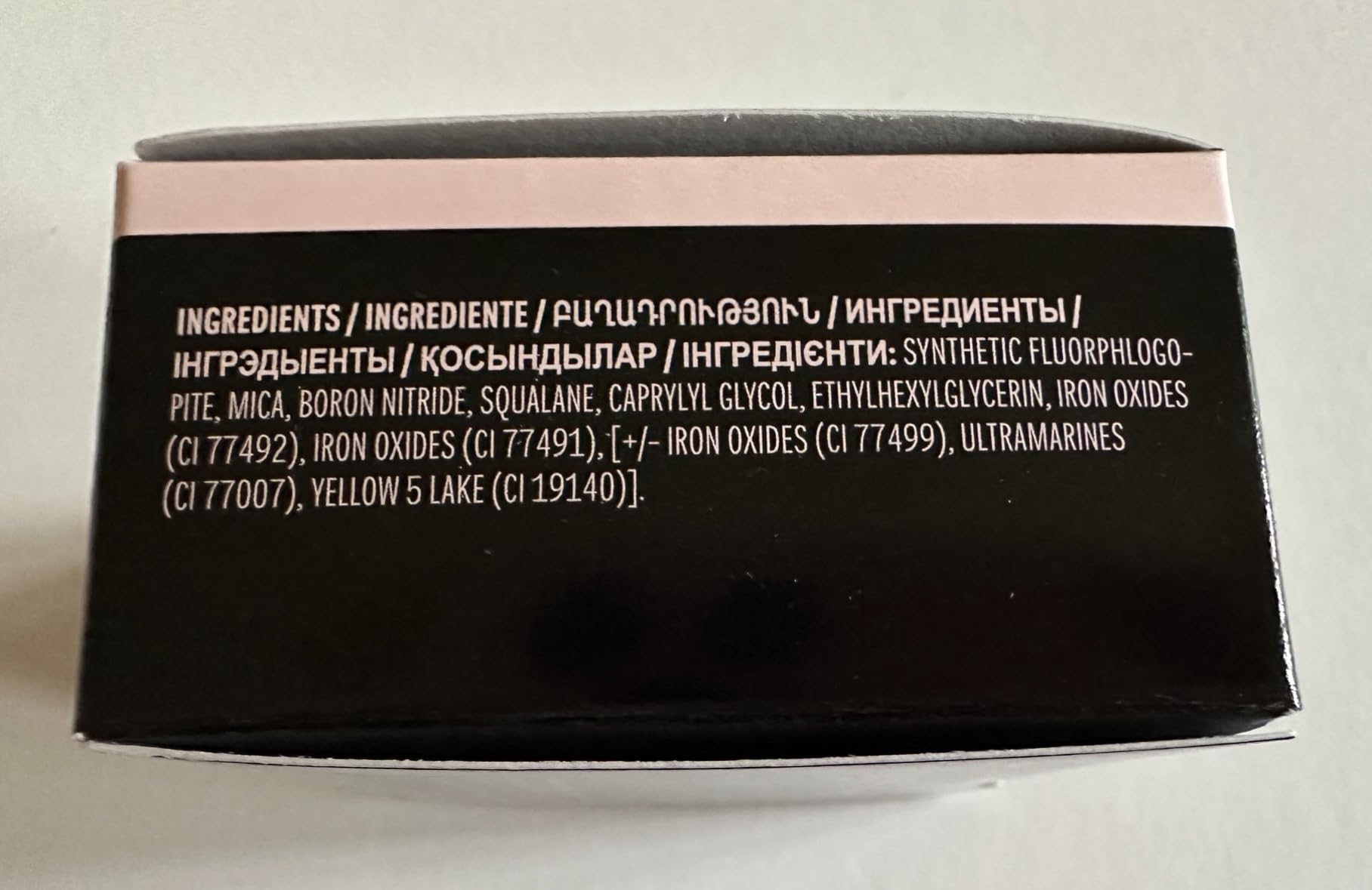 Mary Kay Polvo Seda empaque compacto ideal para retoques rápidos
