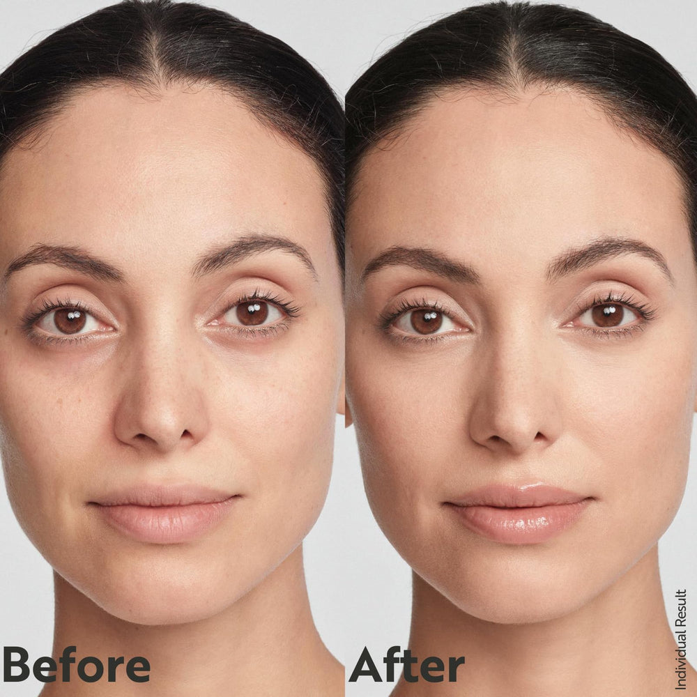 M. Asam Magic Care Perfect Teint being applied demonstrates pore-minimizing effect.