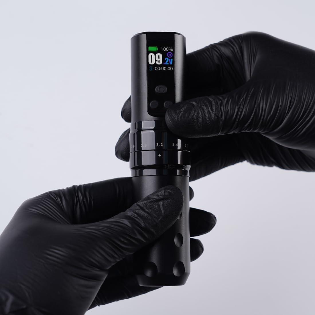 Fold2 Pro ergonomic grip reduces fatigue during long sessions