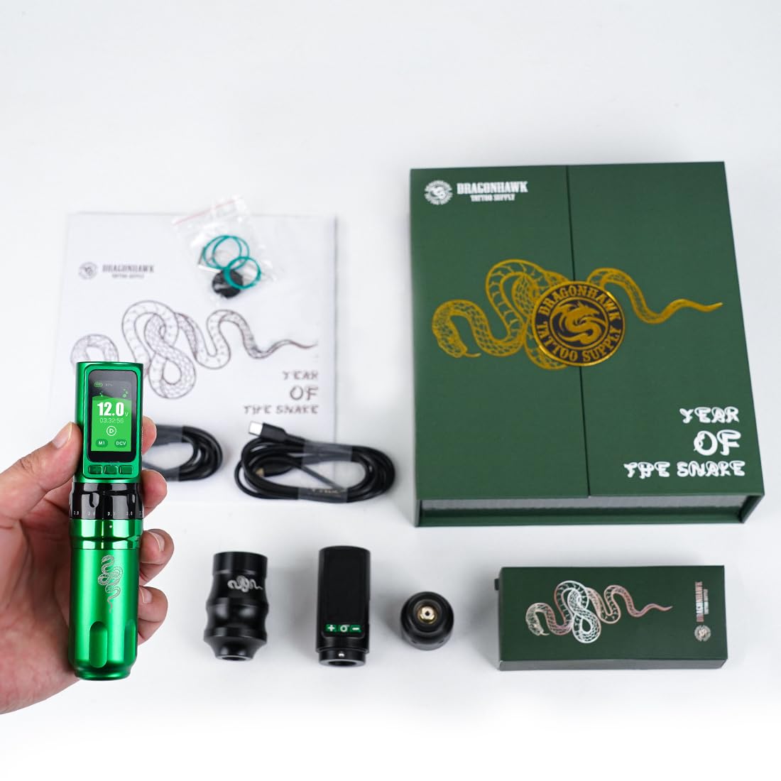 MAST TATTOO Professional-grade pen for lining, shading, and blending.