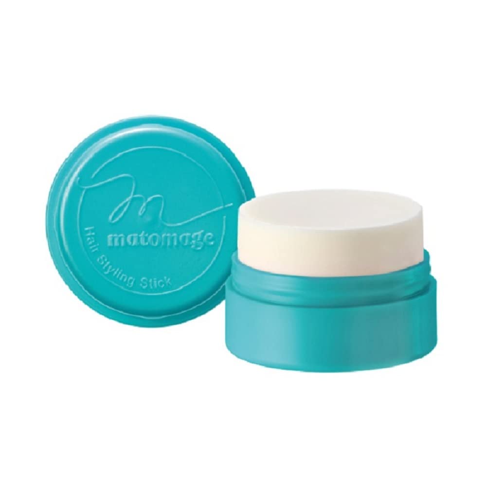 Matomege UTENA Mate keeps flyaways in check with light wax.