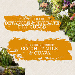 Desenredado suave de rizos con el acondicionador Maui Moisture.