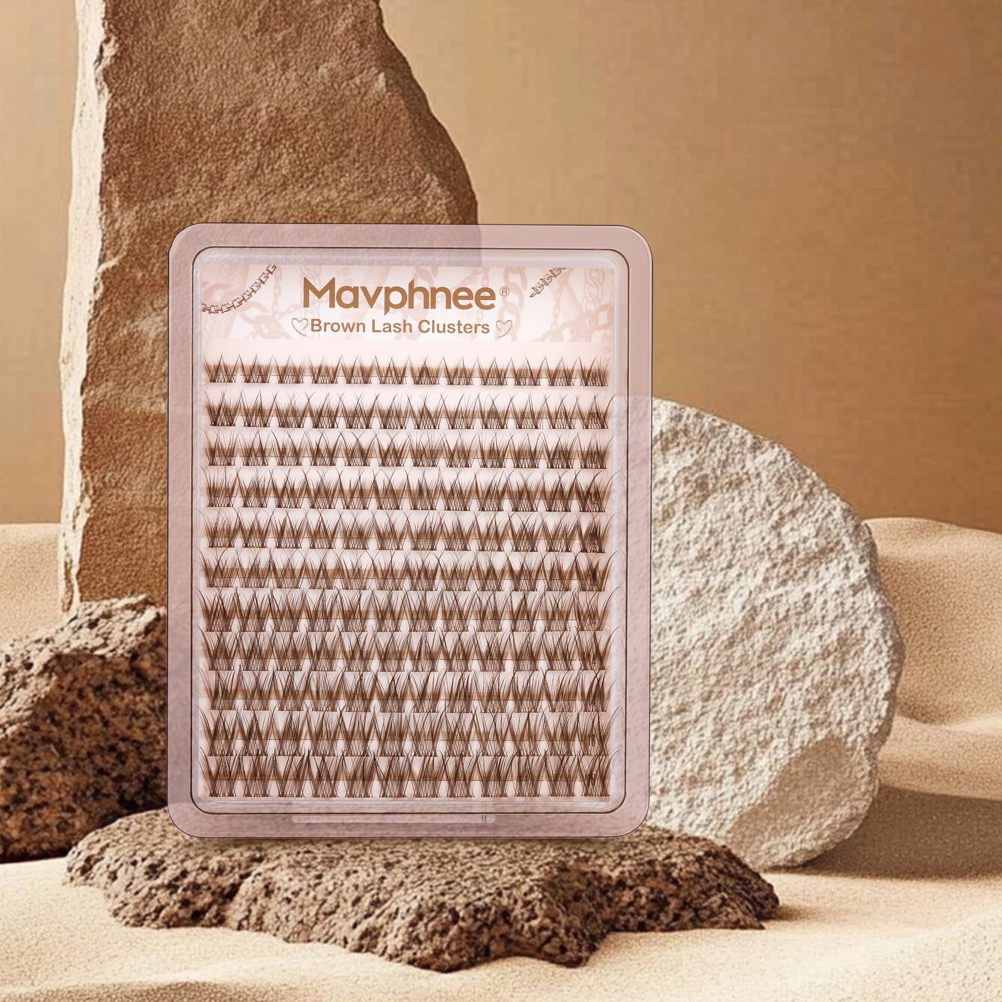 Mavphnee application tips image showing easy DIY lash styling.