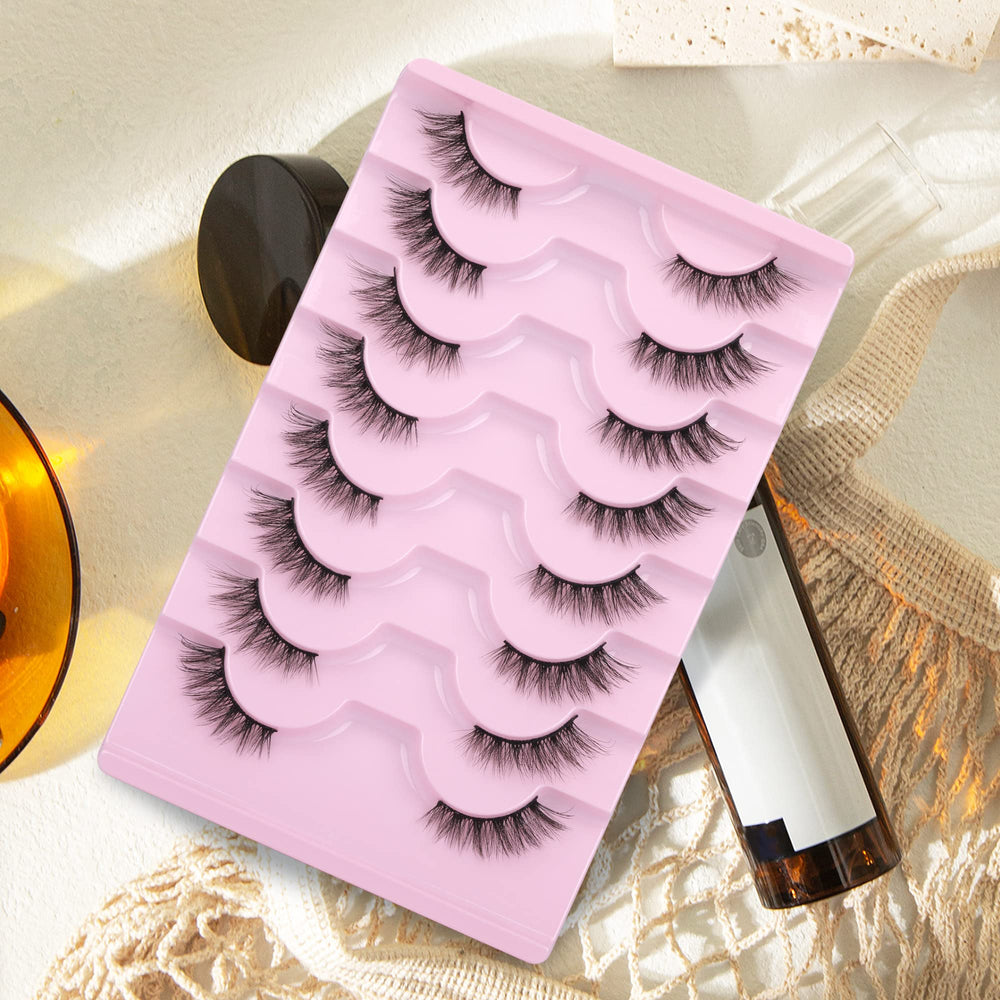 Mavphnee Half Lashes aftercare-friendly look showcases soft edges.