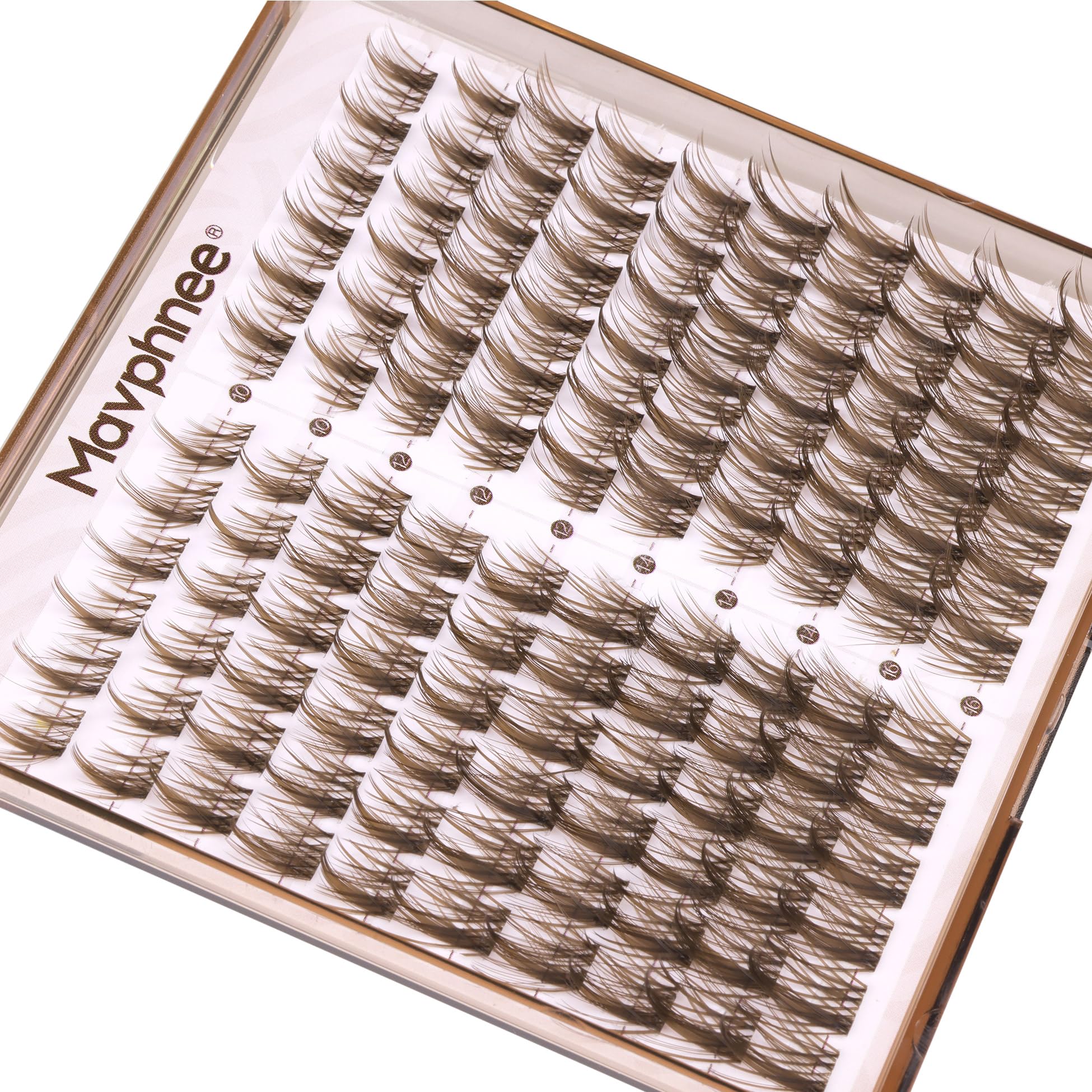 Mavphnee ultra-lightweight lashes offer comfortable all-day wear