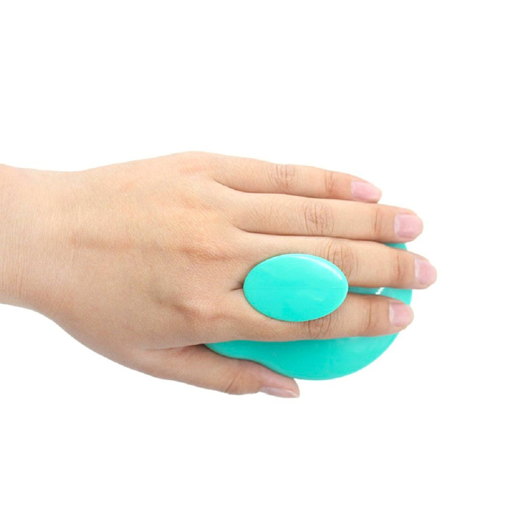 Maxsoft brush relaxes scalp muscles for a soothing, tension-relieving feel.