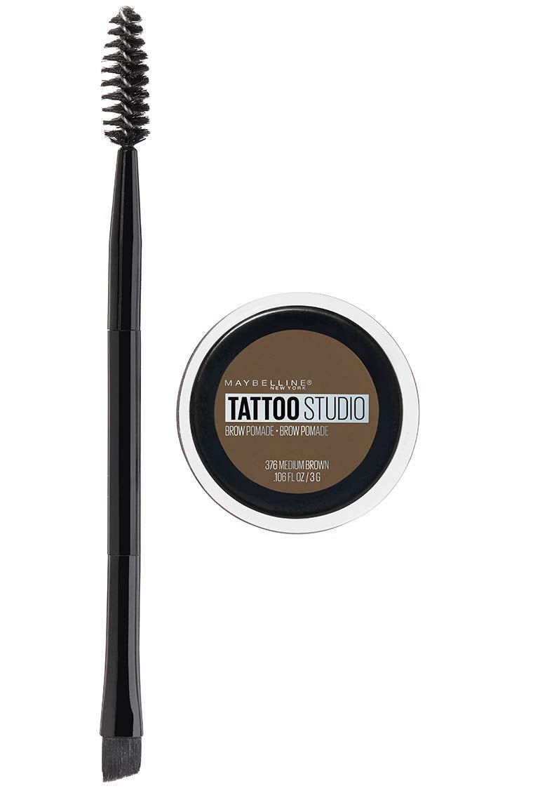 Maybelline ofrece cejas definidas con pomada de larga duración.