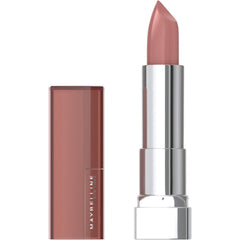 Maybelline Color Sensacional Touchable Taupe, aplicación cremosa para labios suaves y nutridos.