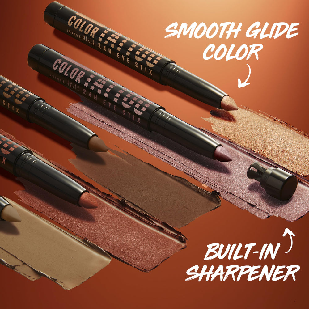 MAYBELLINE Color Tattoo Eye Stix en tono cobre rosado con brillo suave para uso diario.