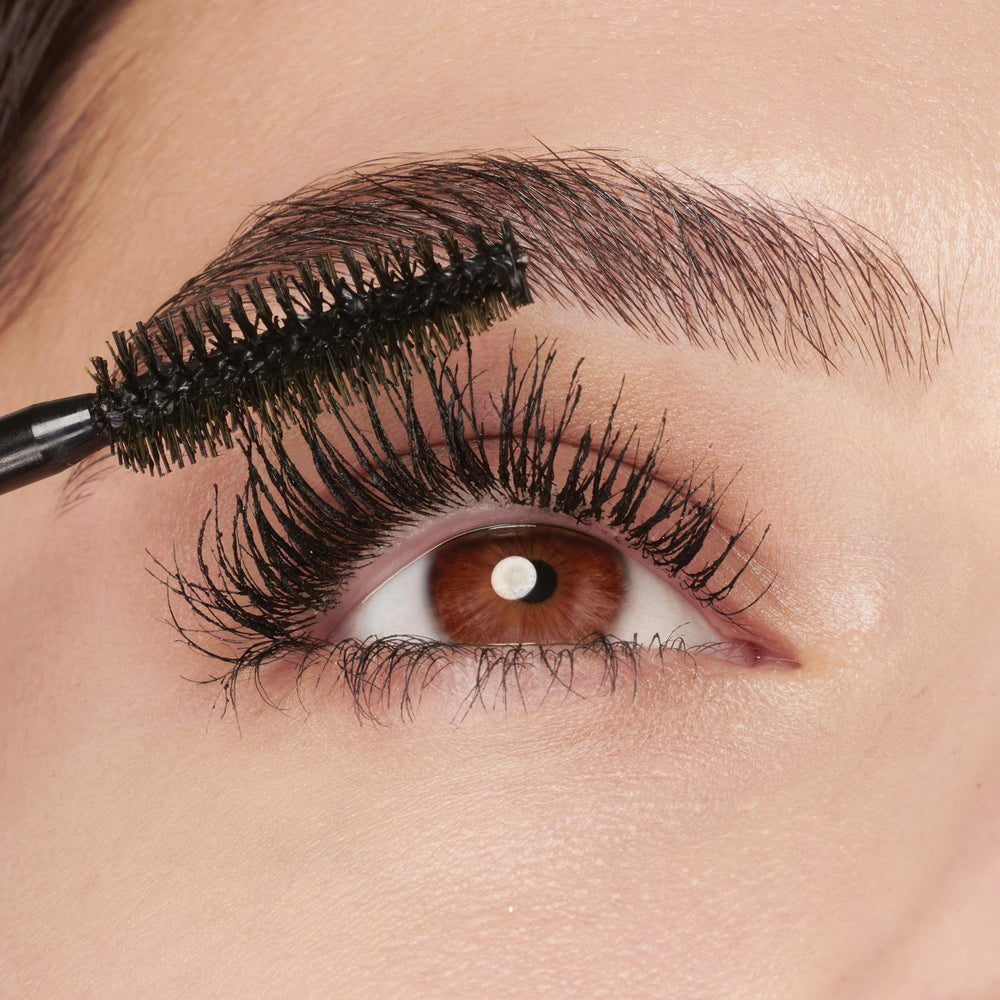 Uso personal y cuidado del aplicador para higiene ocular.
