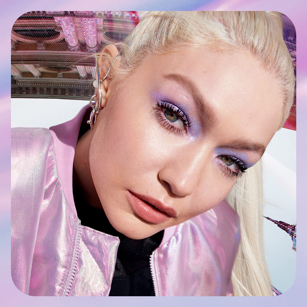 Maybelline Falsies Surreal Extensions, resultado surreal desde la primera pasada.