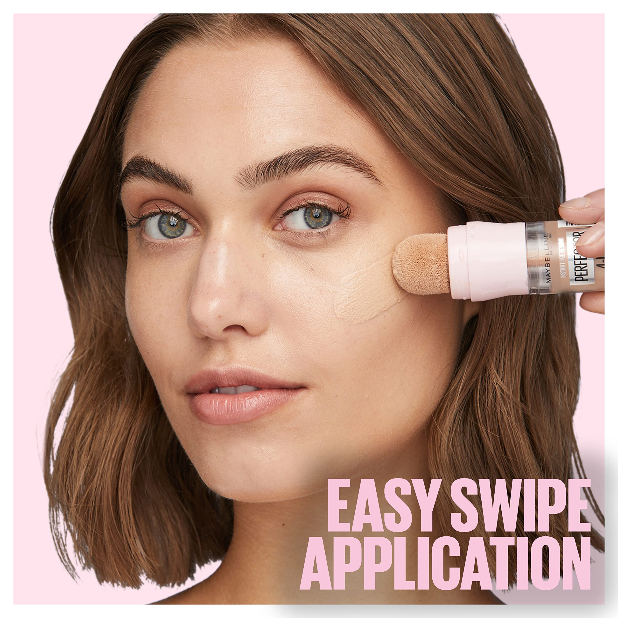 Applied on the face with seamless blend and luminous finish
