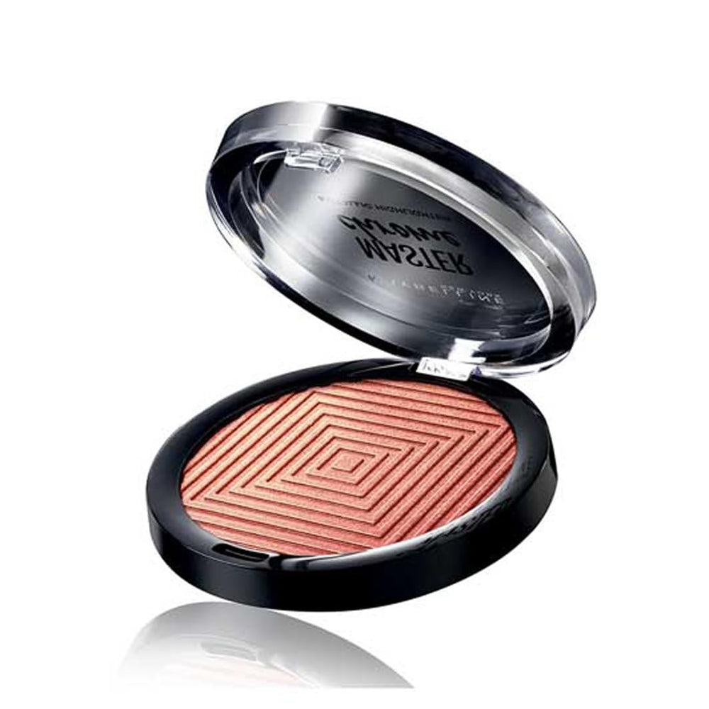 Maybelline Master Chrome Molten Rose Gold packaging enables easy on-the-go touchups