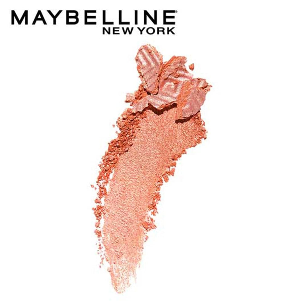 Maybelline Master Chrome Molten Rose Gold on cheekbone creates radiant highlight