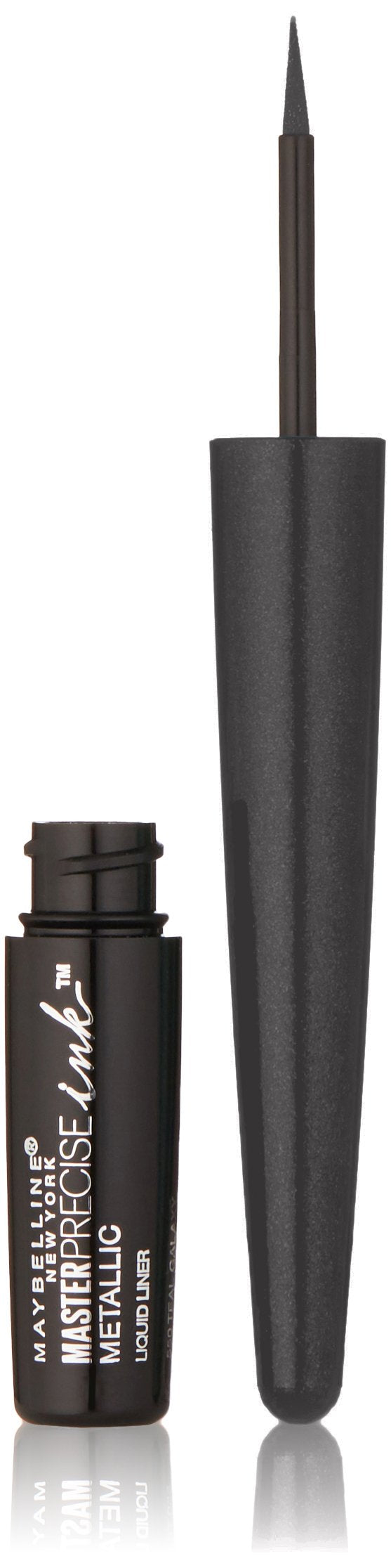 Maybelline Master Precise Ink Metallic con punta inteligente para delineado preciso todo el día.