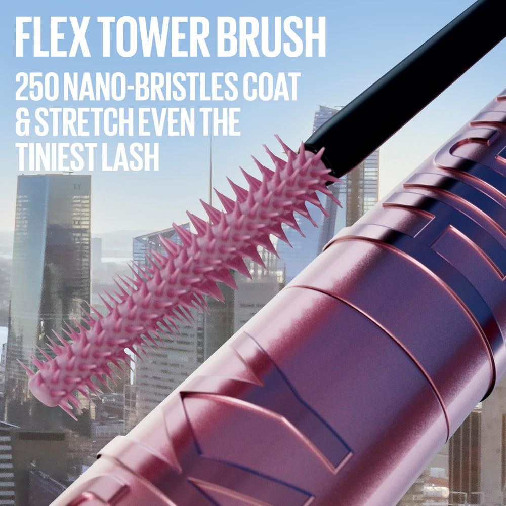 Maybelline Sky High, acabado plata diamante en pestañas para un look luminoso.