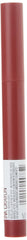 Maybelline muestra tono rojo frambuesa suave en la piel.