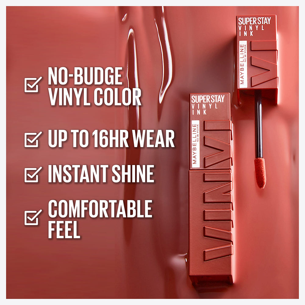 Maybelline Super Stay Vinyl Ink muestra un swatch de color duradero en labios.