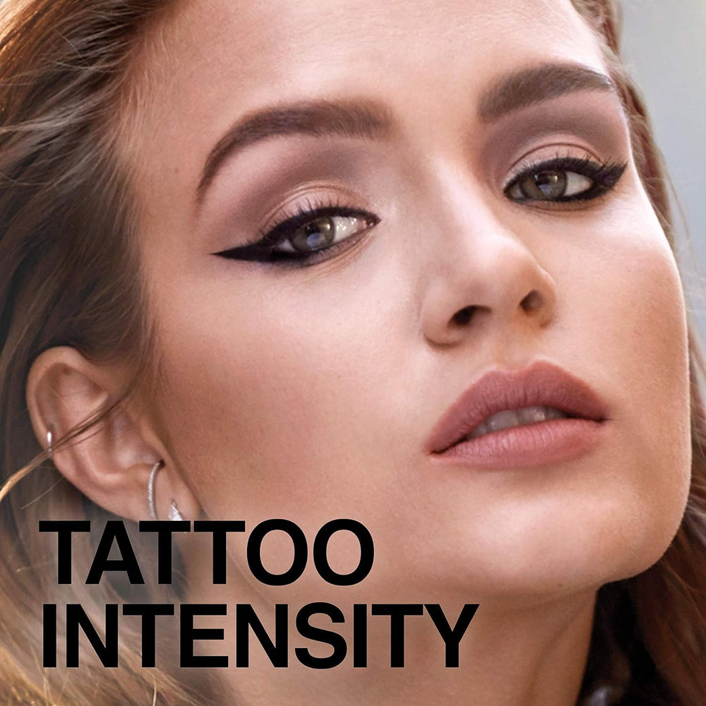 Pigmentos intensos de Maybelline TattooStudio para color profundo en los ojos.