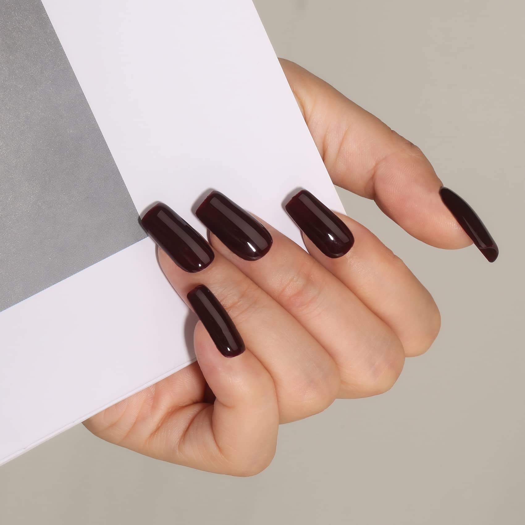 MAYCHAO gel polish swatch shows vibrant finish and shine.