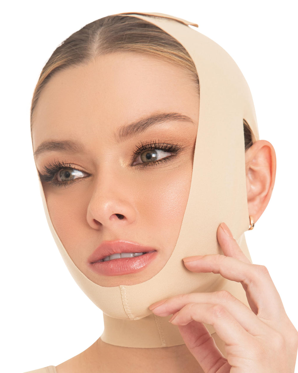 M&D Face Slimming Chin Strap beige S worn for subtle post-surgery comfort.