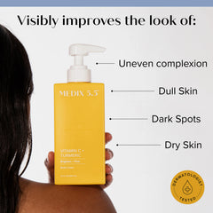 Closeup of Medix 5.5 Vitamin C Cream texture indicating daily nourishment.