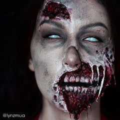 Mehron Liquid Latex, capas para crear efectos detallados en la piel.