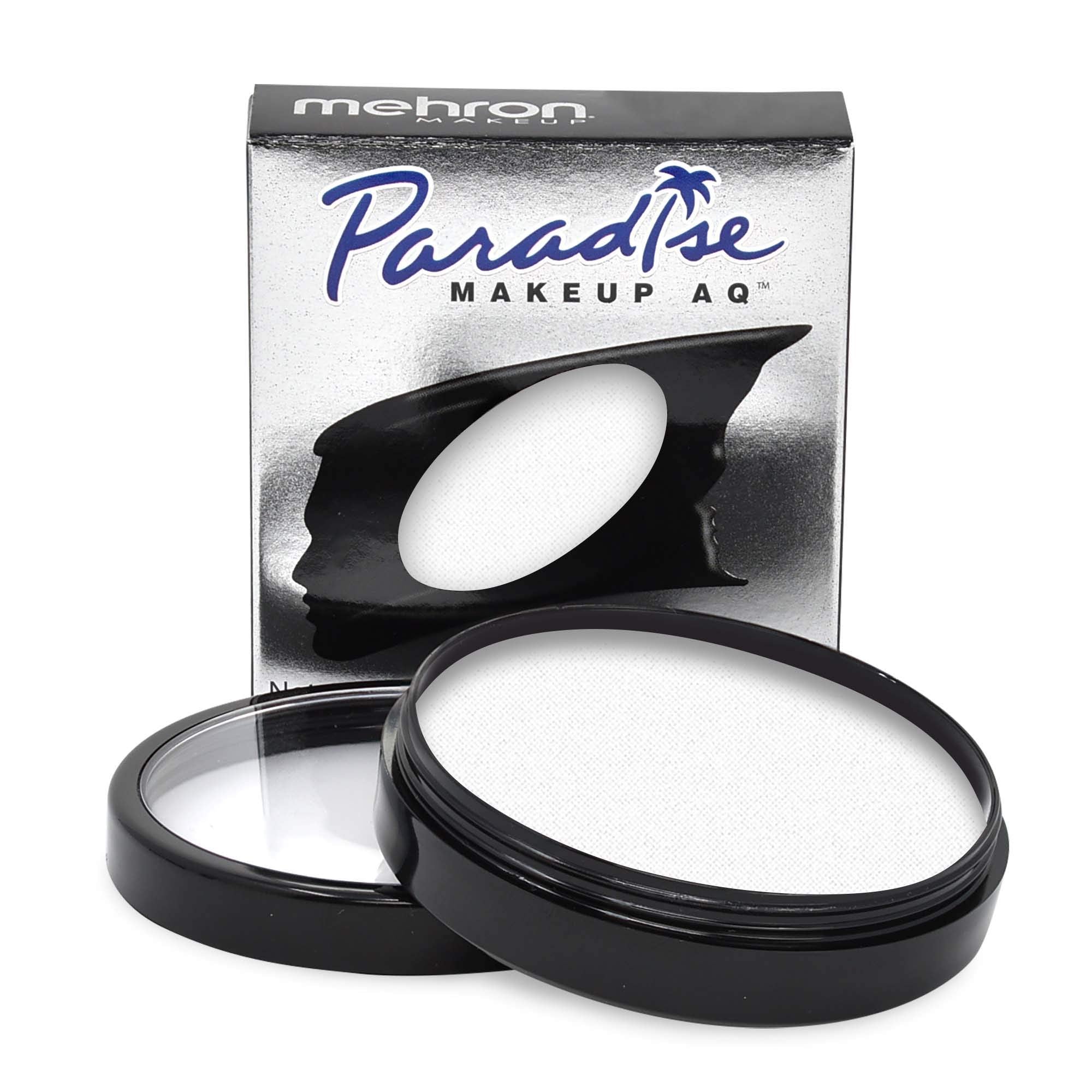 Mehron Paradise Makeup AQ Blanco: rostro con aplicación suave para acabado profesional.