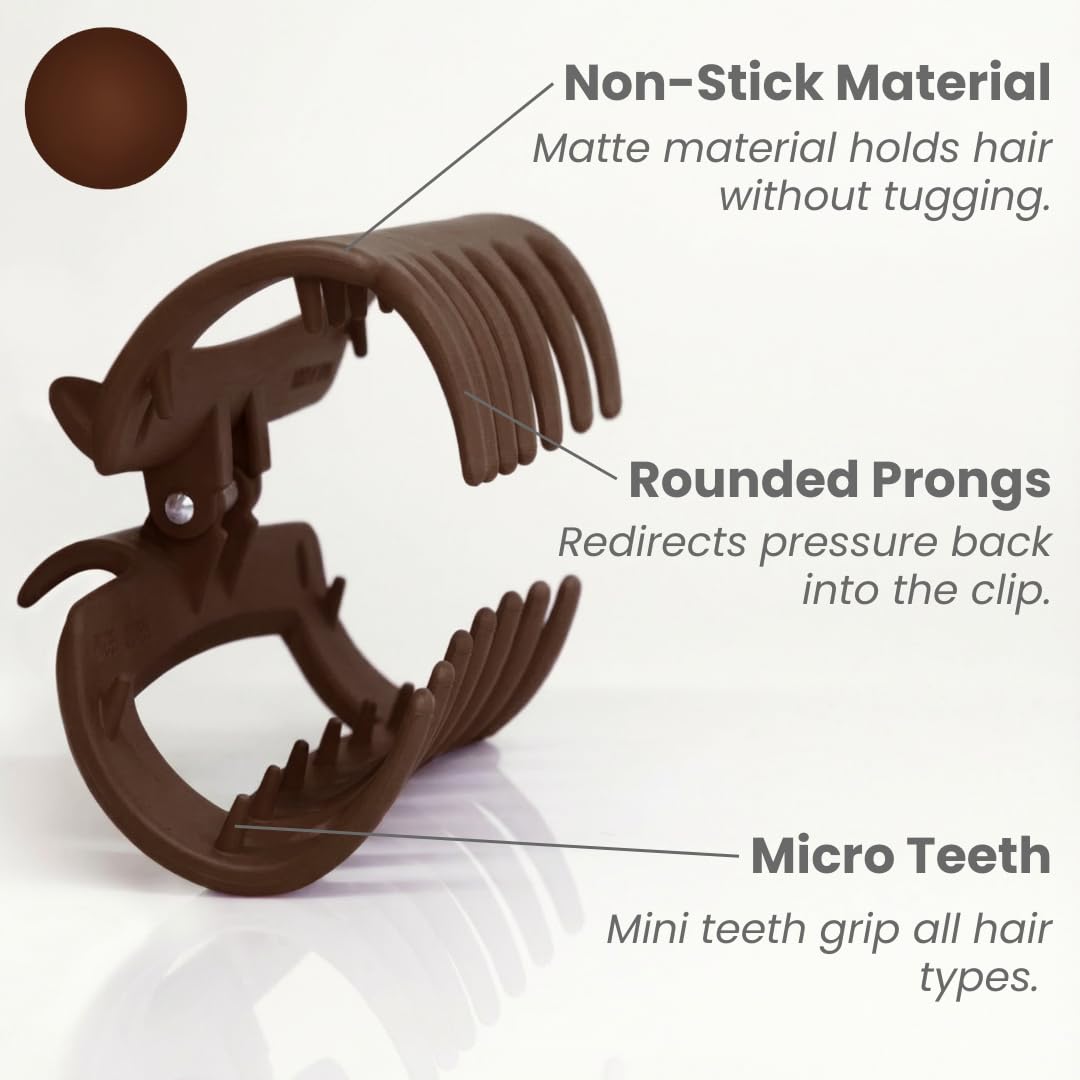 MELLO Original squishy clip in use on head for comfortable hold