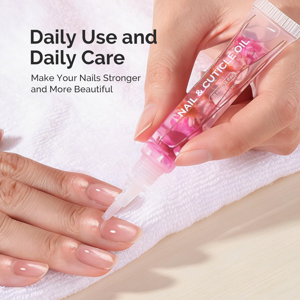 MelodySusie aplicación precisa de cutícula durante la manicura.